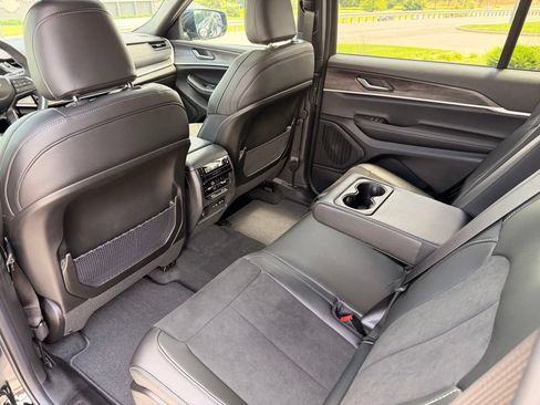 Used 2026 Jeep Grand Cherokee L 4WD image 33