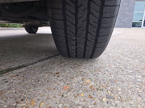 Used 2023 Subaru Forester Premium image 39