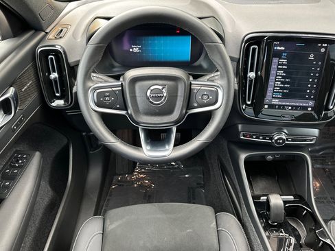 Certified 2023 Volvo XC40 Recharge Ultimate w/ Protection Package Premier image 16