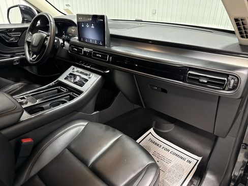 Used 2023 Lincoln Aviator AWD image 30