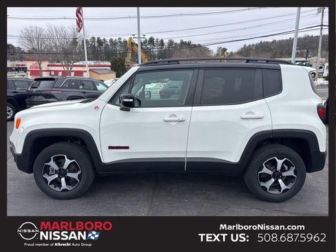 Used 2022 Jeep Renegade Trailhawk image 4