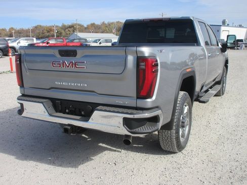 New 2026 GMC Sierra 3500 SLT w/ SLT Premium Package image 5