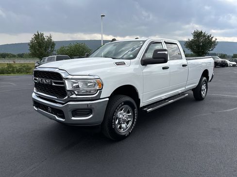 Used 2023 RAM 2500 Tradesman w/ Chrome Appearance Group AWD/4WD image 3