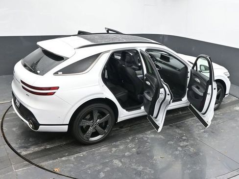 Used 2023 Genesis GV70 2.5T Sport Prestige w/ Sport Prestige Package image 66