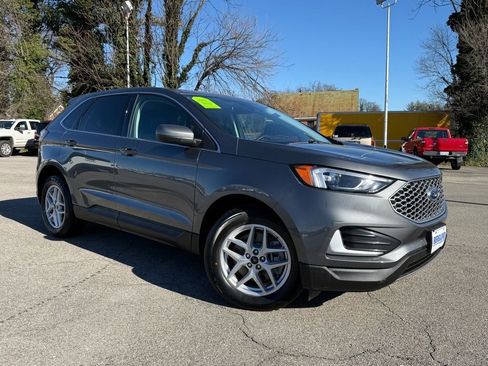 Used 2024 Ford Edge SEL image 1