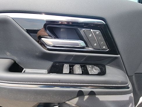 New 2025 GMC Sierra EV Denali image 16