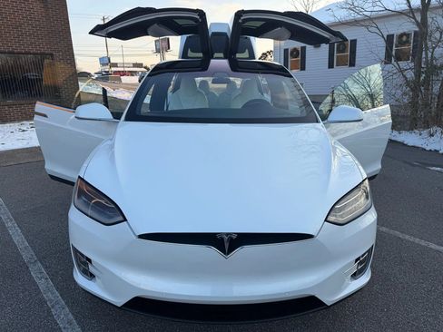 Used 2018 Tesla Model X 100D image 35