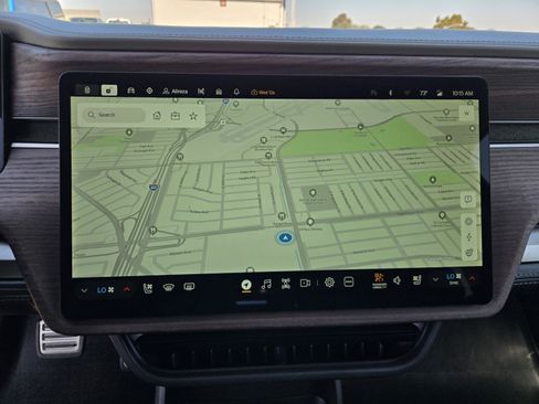 Used 2023 Rivian R1S Adventure AWD/4WD image 9