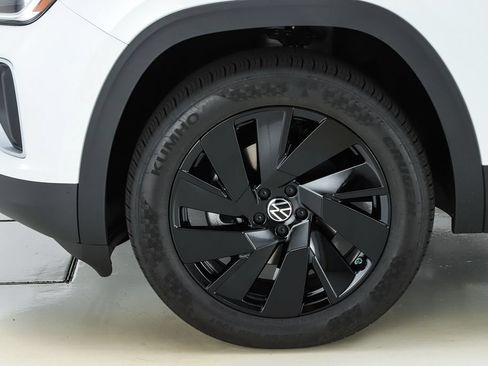 New 2026 Volkswagen Atlas SE FWD image 43