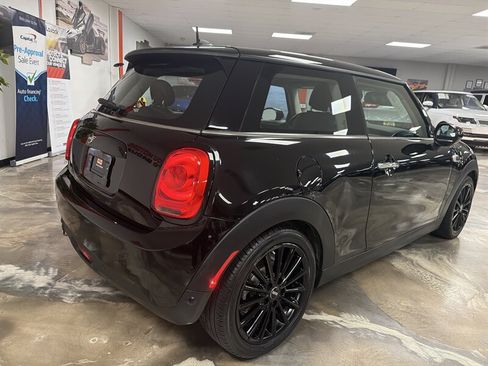 Used 2020 MINI Cooper 2-Door Hardtop FWD image 12