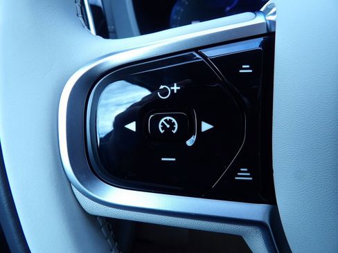 New 2026 Volvo XC60 B5 Ultra w/ Protection Package Premier image 18