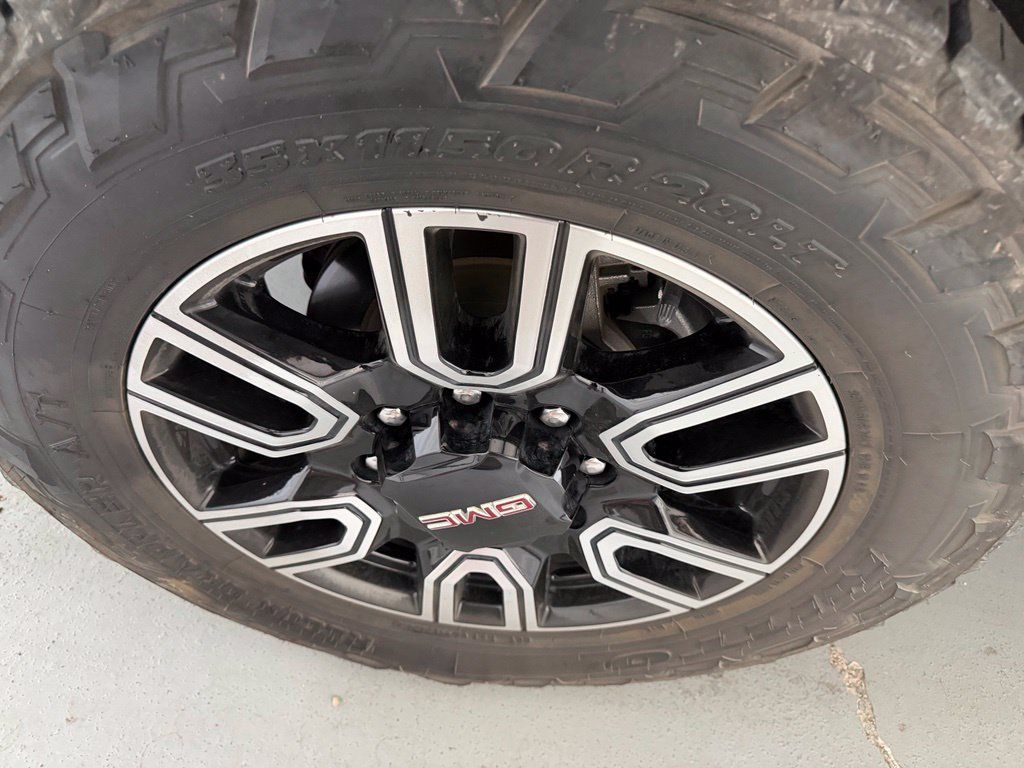 Used 2023 GMC Sierra 2500 AT4 w/ Gooseneck/5TH Wheel Package AWD/4WD image 9