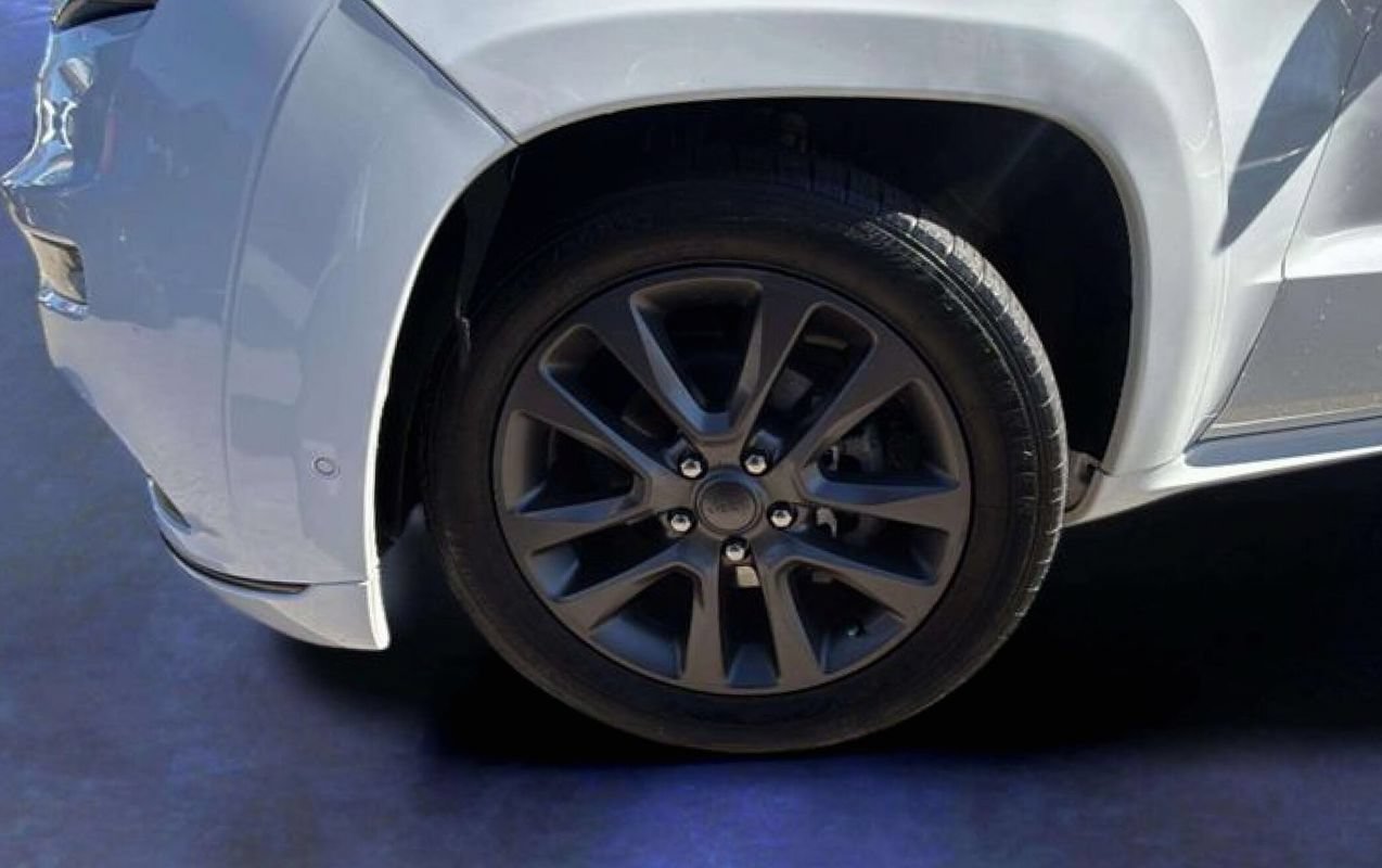 Used 2018 Jeep Grand Cherokee High Altitude AWD/4WD image 19