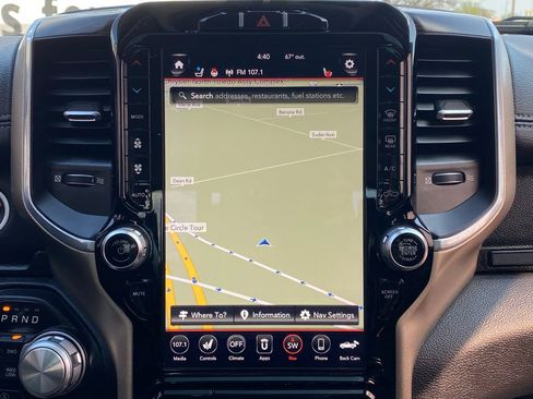Used 2019 RAM 1500 Laramie AWD/4WD image 25