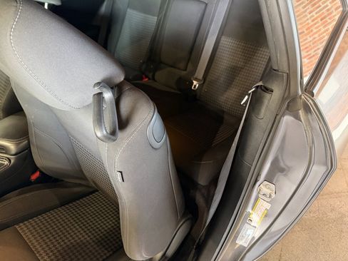 Used 2018 Dodge Challenger SXT image 22