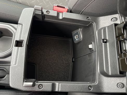 New 2025 Jeep Gladiator Mojave w/ Convenience Group image 25