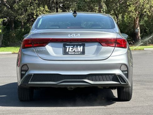 Certified 2024 Kia Forte LXS FWD image 5