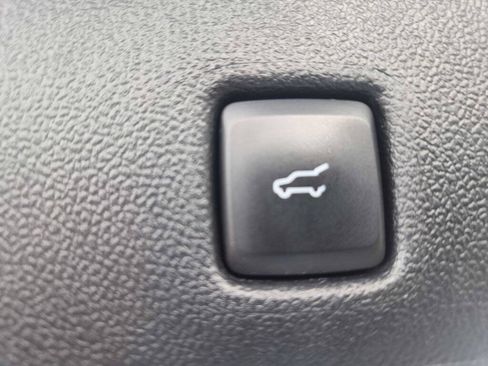 Used 2023 Ford Escape Platinum AWD/4WD image 16