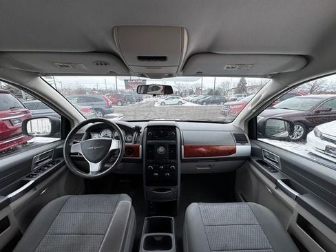 Used 2008 Chrysler Town & Country Touring w/ Flexible Seating Group FWD image 24