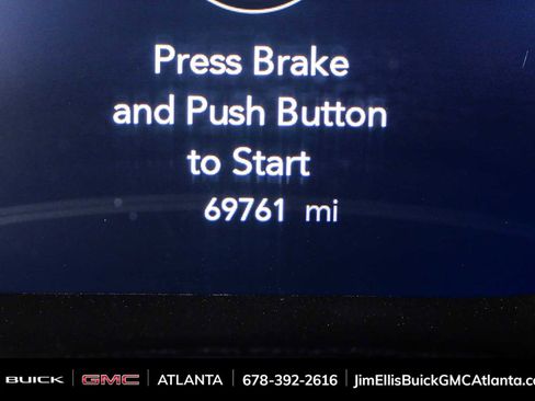 Used 2024 Chrysler Pacifica Touring-L FWD image 8