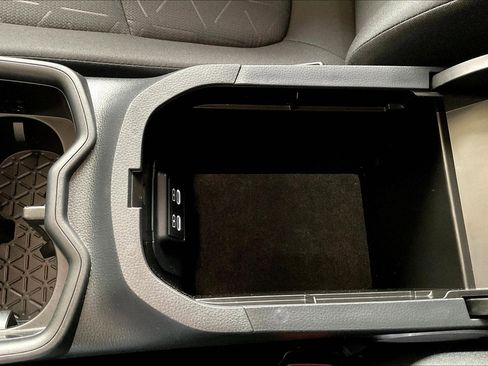 Used 2023 Toyota RAV4 XLE w/ Protection Package (TMS) image 16