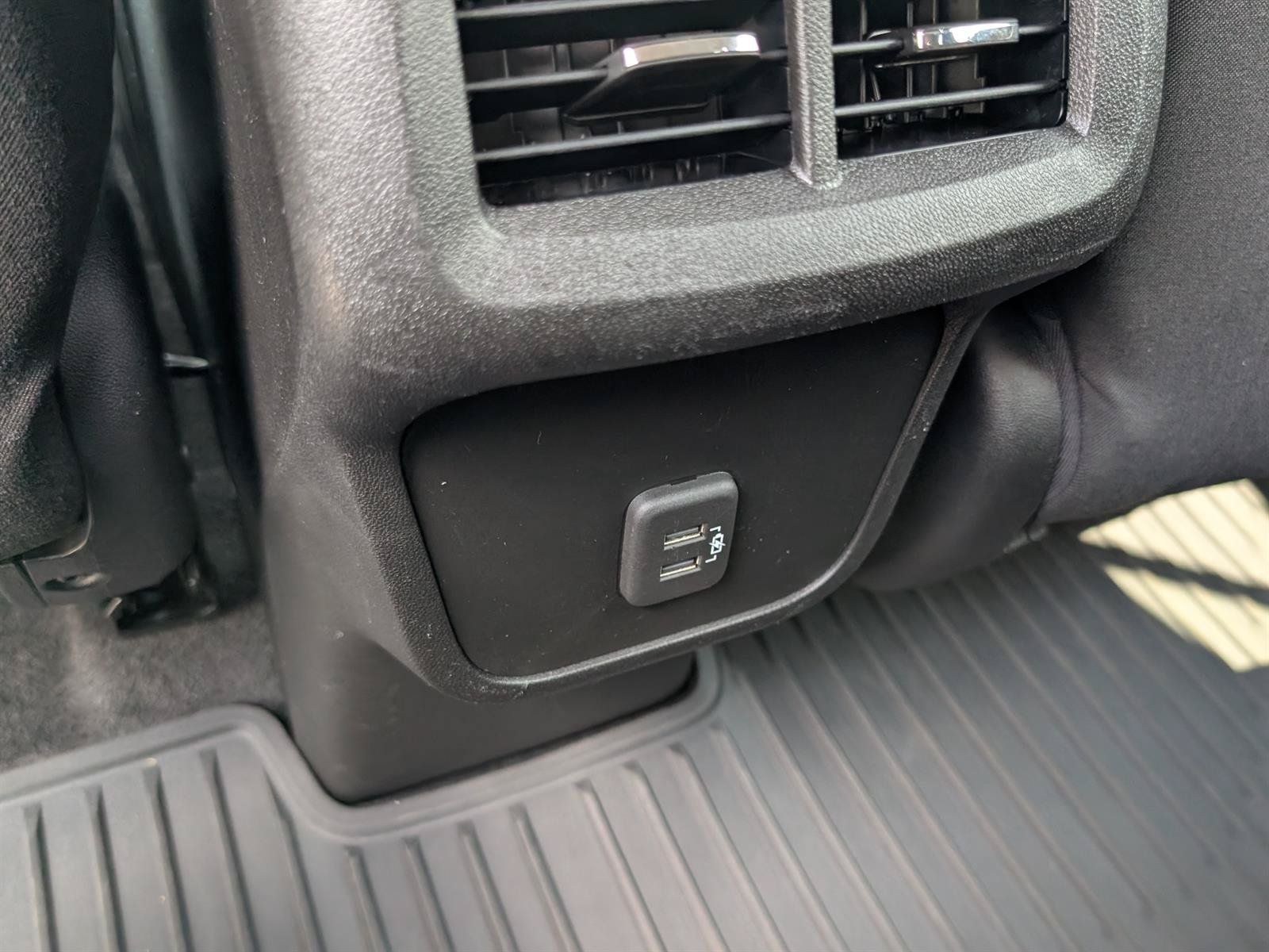 Used 2020 Chevrolet Equinox LT AWD/4WD image 19