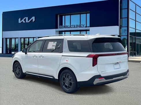New 2026 Kia Carnival SX FWD image 4