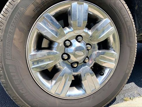 Used 2011 Ford F150 XLT w/ XLT Chrome Pkg RWD image 3
