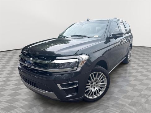Used 2024 Ford Expedition Limited RWD image 2