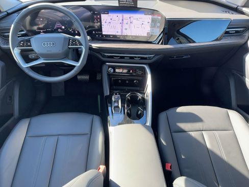 New 2025 Audi Q5 Premium image 17