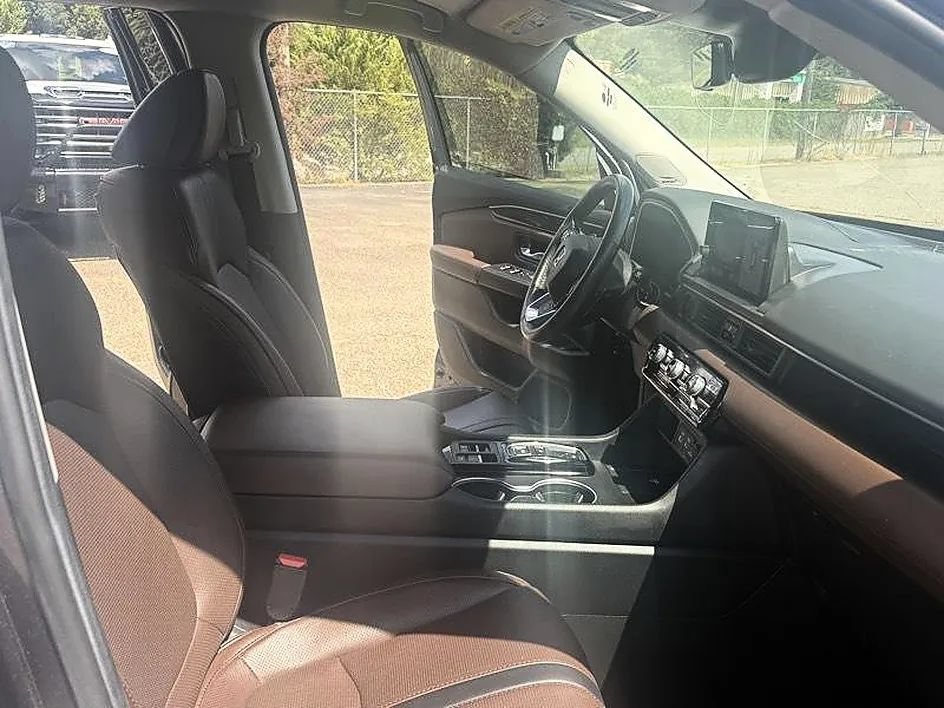 Used 2025 Honda Pilot Elite image 27