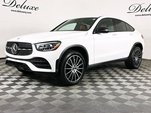Used 2023 Mercedes-Benz GLC 300 GLC 300C4 AMG Line 4MATIC w/ AMG Line image 3