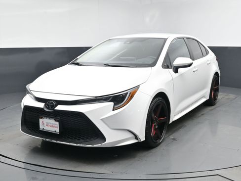 Used 2020 Toyota Corolla LE image 20