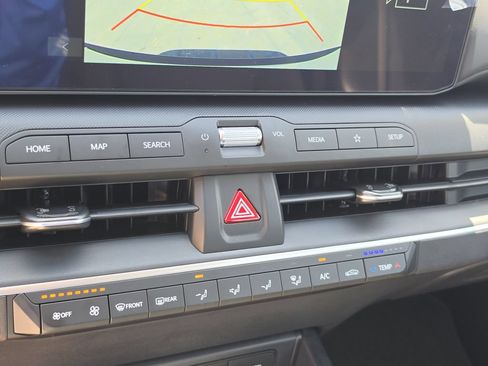 New 2026 Kia K4 FWD image 24
