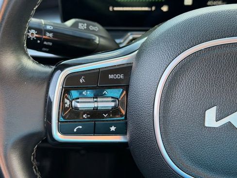 Used 2024 Kia Sorento S image 13