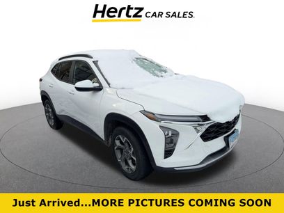 Used 2025 Chevrolet Trax LT