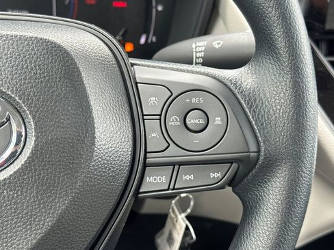 New 2026 Toyota Corolla Cross L image 26