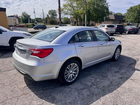 Used 2012 Chrysler 200 Limited FWD image 5