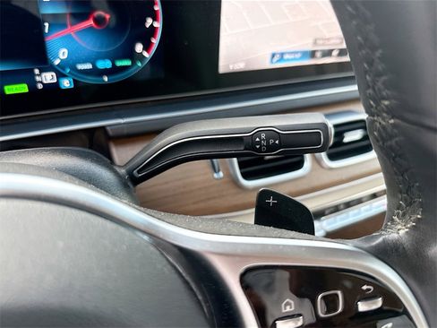 Used 2022 Mercedes-Benz GLS 450 4MATIC image 18