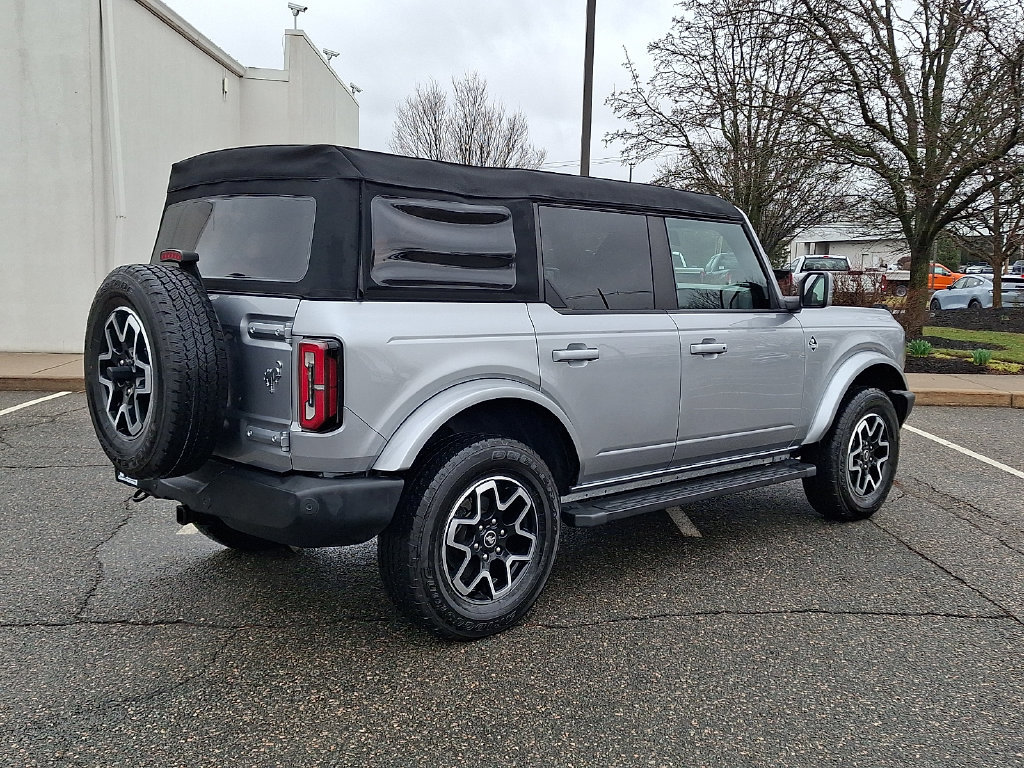 Used 2023 Ford Bronco 4-Door AWD/4WD image 9