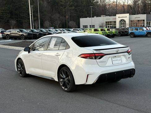 Used 2023 Toyota Corolla XSE image 3