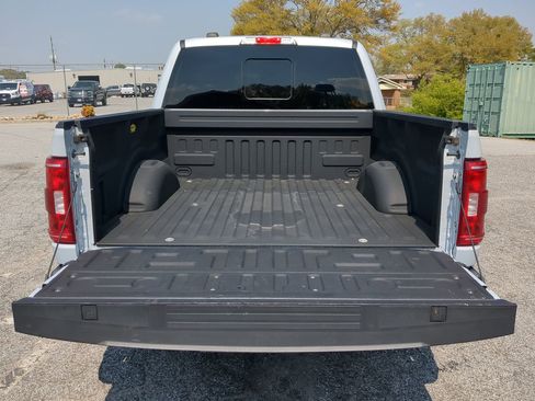 Certified 2022 Ford F150 XLT w/ Equipment Group 302A High image 11