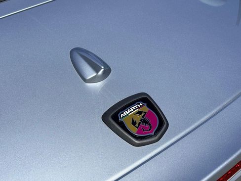 Used 2019 FIAT 124 Spider Abarth w/ Navigation & Sound Group RWD image 11