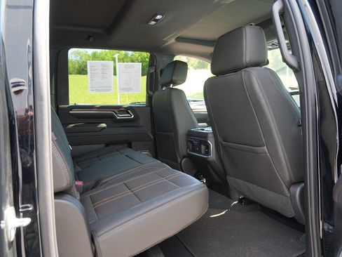 Used 2024 Chevrolet Silverado 3500 High Country w/ High Country Premium Package AWD/4WD image 28