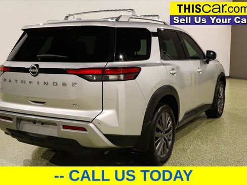 Used 2024 Nissan Pathfinder SL w/ SL Premium Package image 7