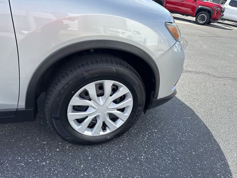 Used 2016 Nissan Rogue S AWD/4WD image 20