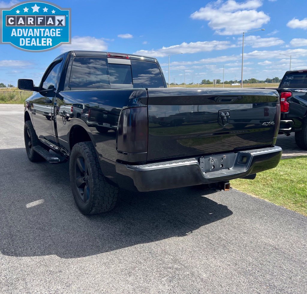 Used 2018 RAM 1500 Express w/ Black Ram 1500 Express Group AWD/4WD image 5