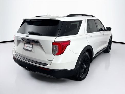 Used 2020 Ford Explorer XLT w/ Equipment Group 202A image 10