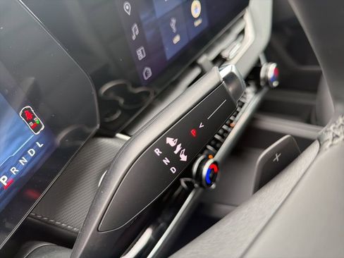 New 2026 Chevrolet Equinox LT w/ Convenience Package II image 8