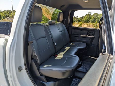 Used 2024 RAM 2500 Tradesman w/ Chrome Appearance Group AWD/4WD image 41